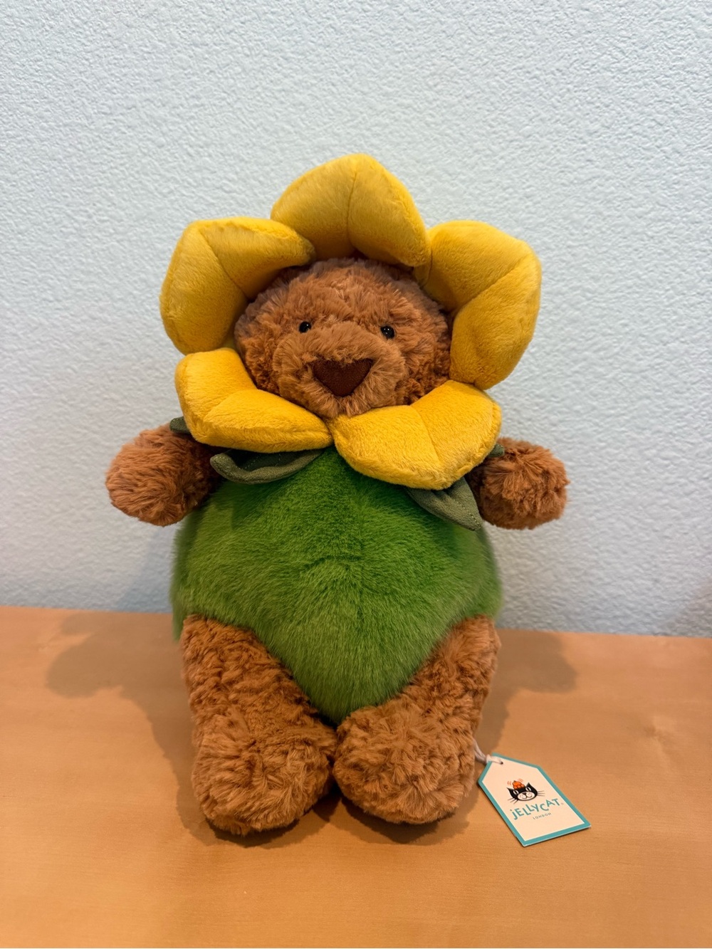 BNWT Jellycat Bartholomew Bear Daffodil Outfit